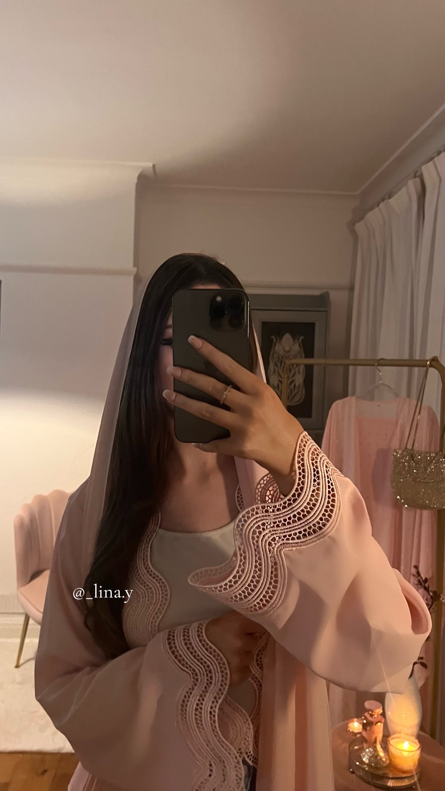 Wave abaya in Pale Pink