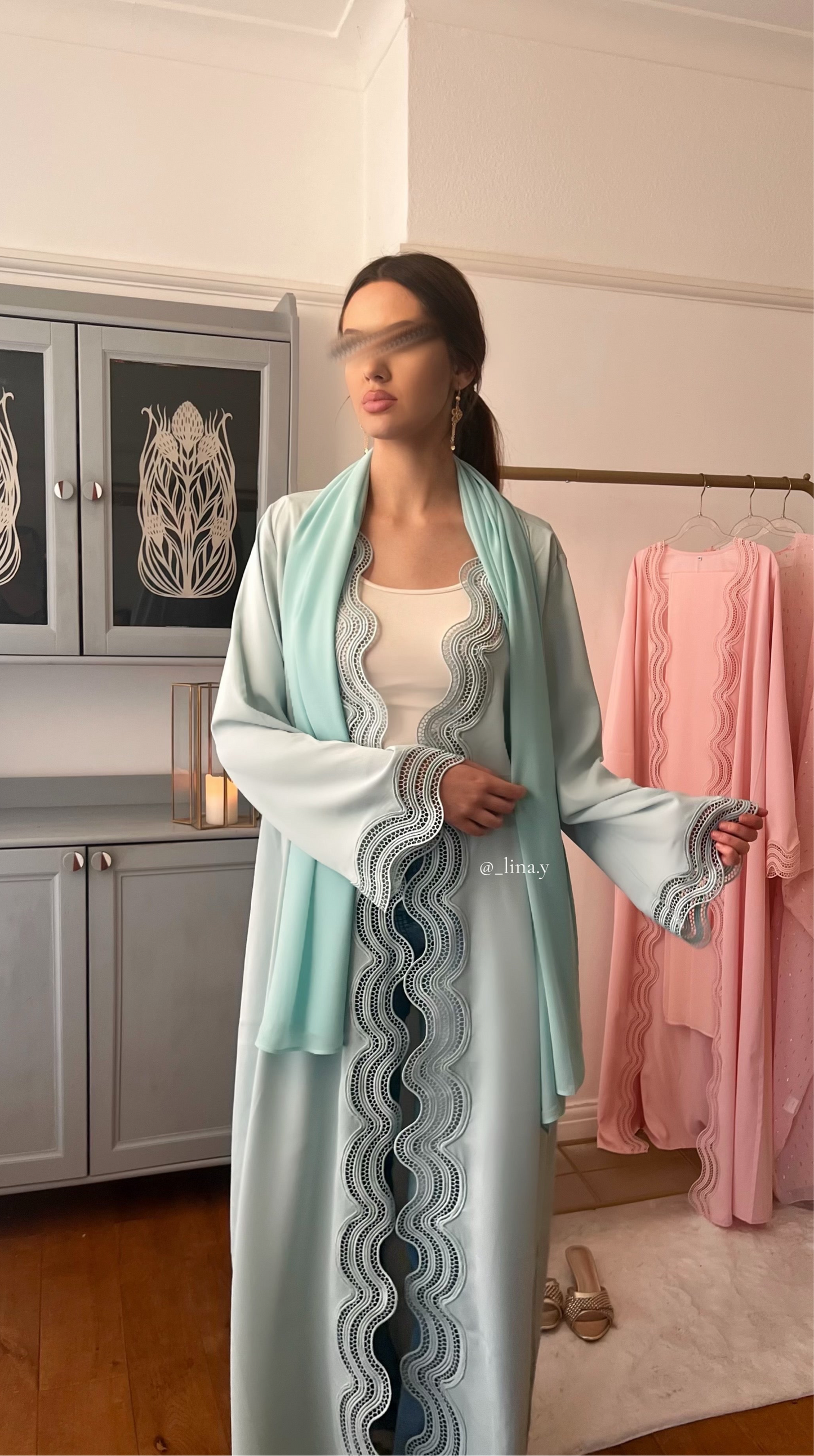 Wave abaya in Pale Turquoise