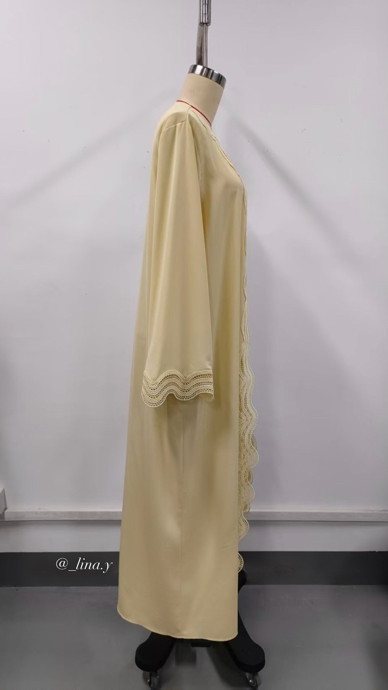Wave abaya in Butter Yellow